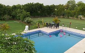 The Singh Farm Cosy Private Pool Farm Villa