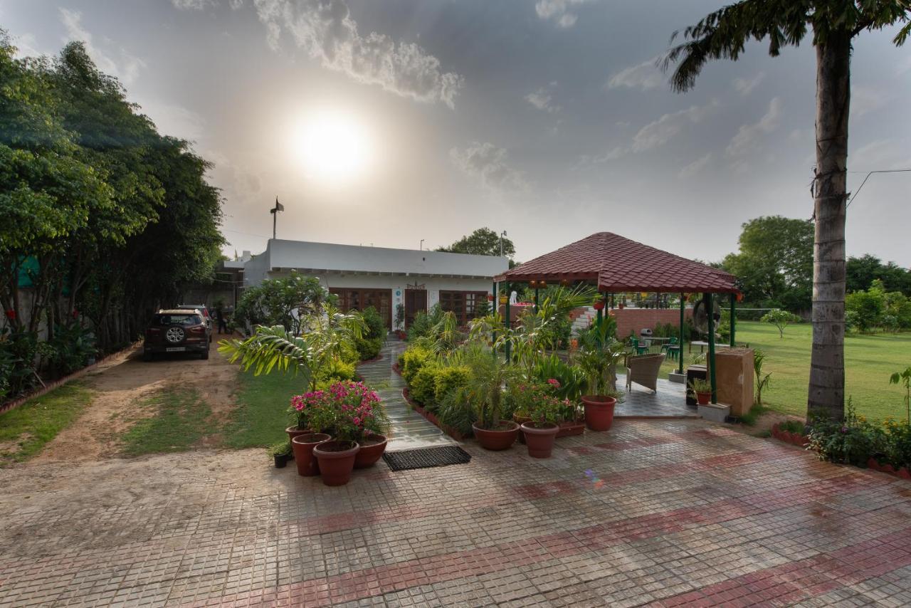 The Singh Farm Cosy Private Pool Farm Villa Gurgaon Exterior photo